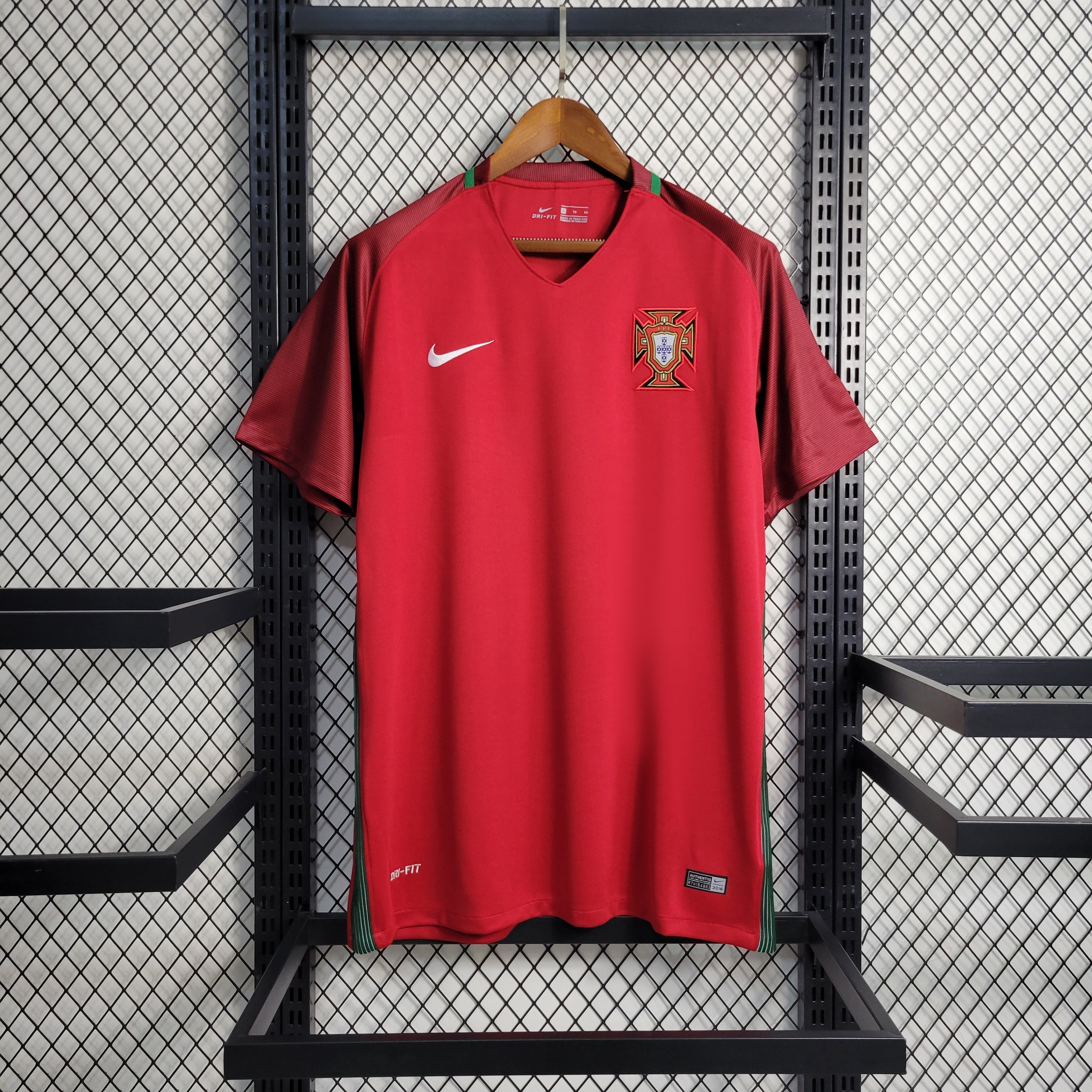 Retro Portugal 2016
