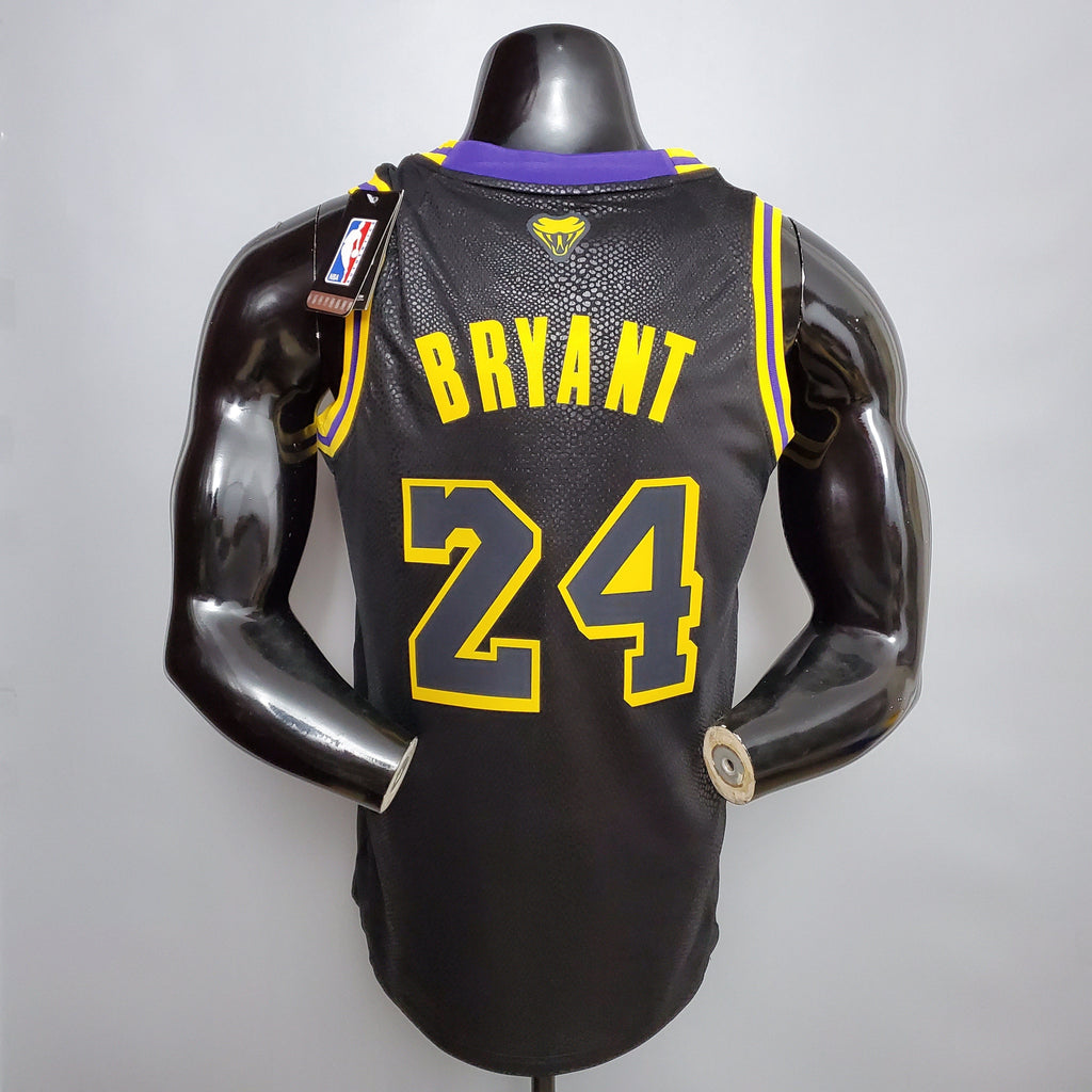 Kobe Bryant (Black Mamba Edition)