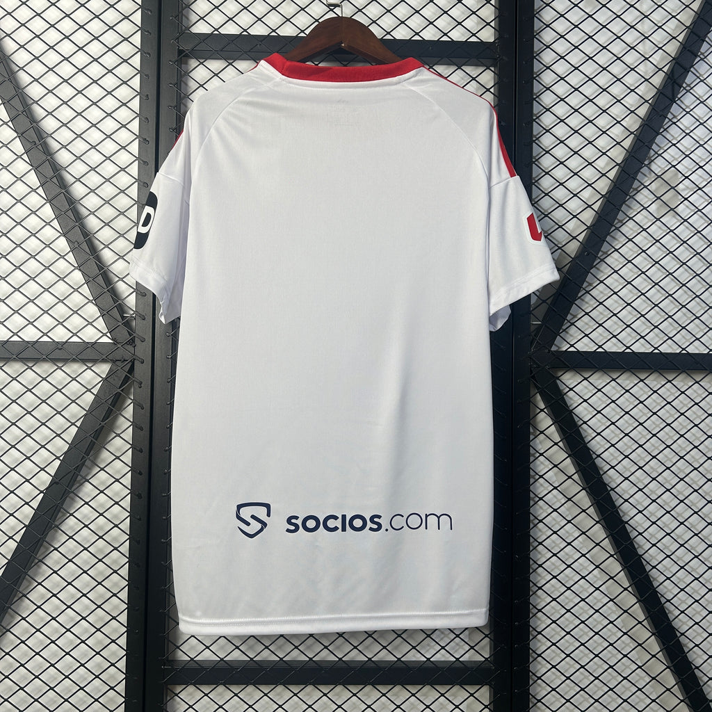 Sevilla 2025/26 (Primera equipación)