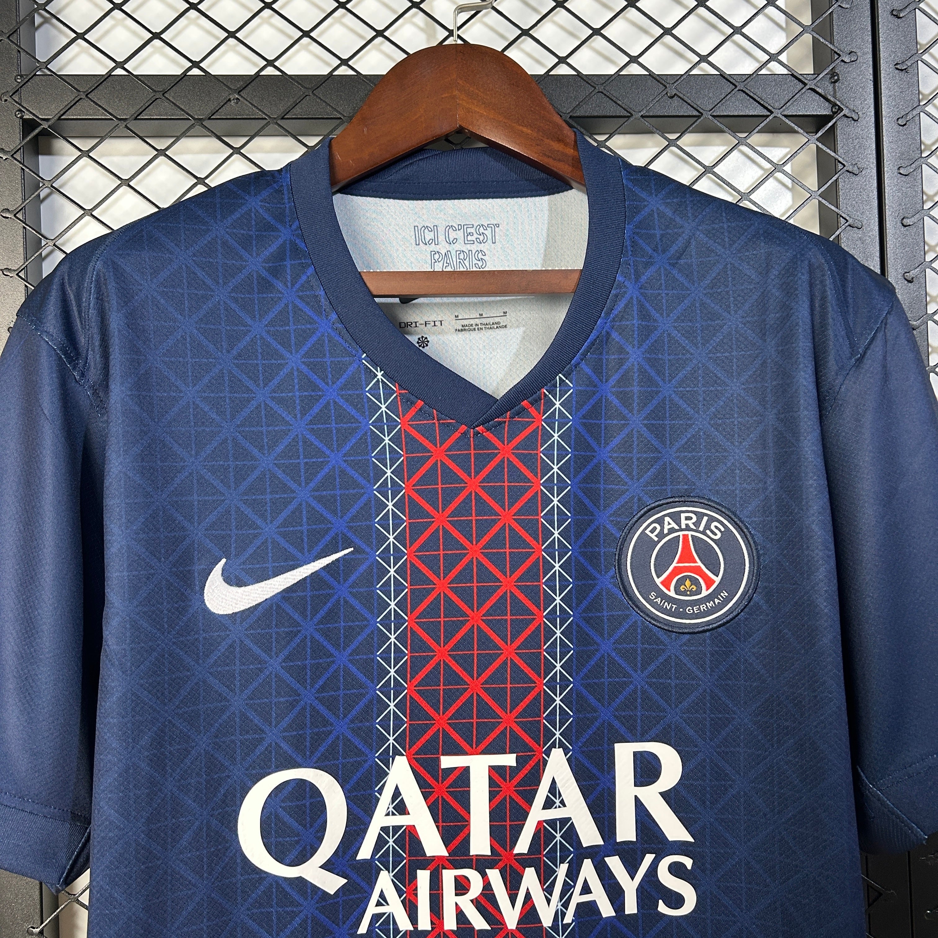 París Saint-Germain 2025/26 (Primera equipación)