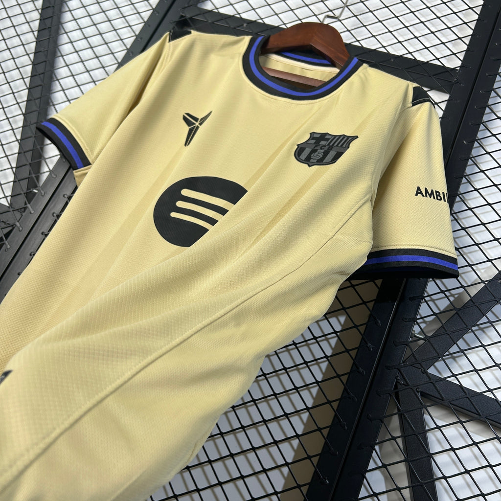 FC Barcelona 2025/26 (Segunda equipación)