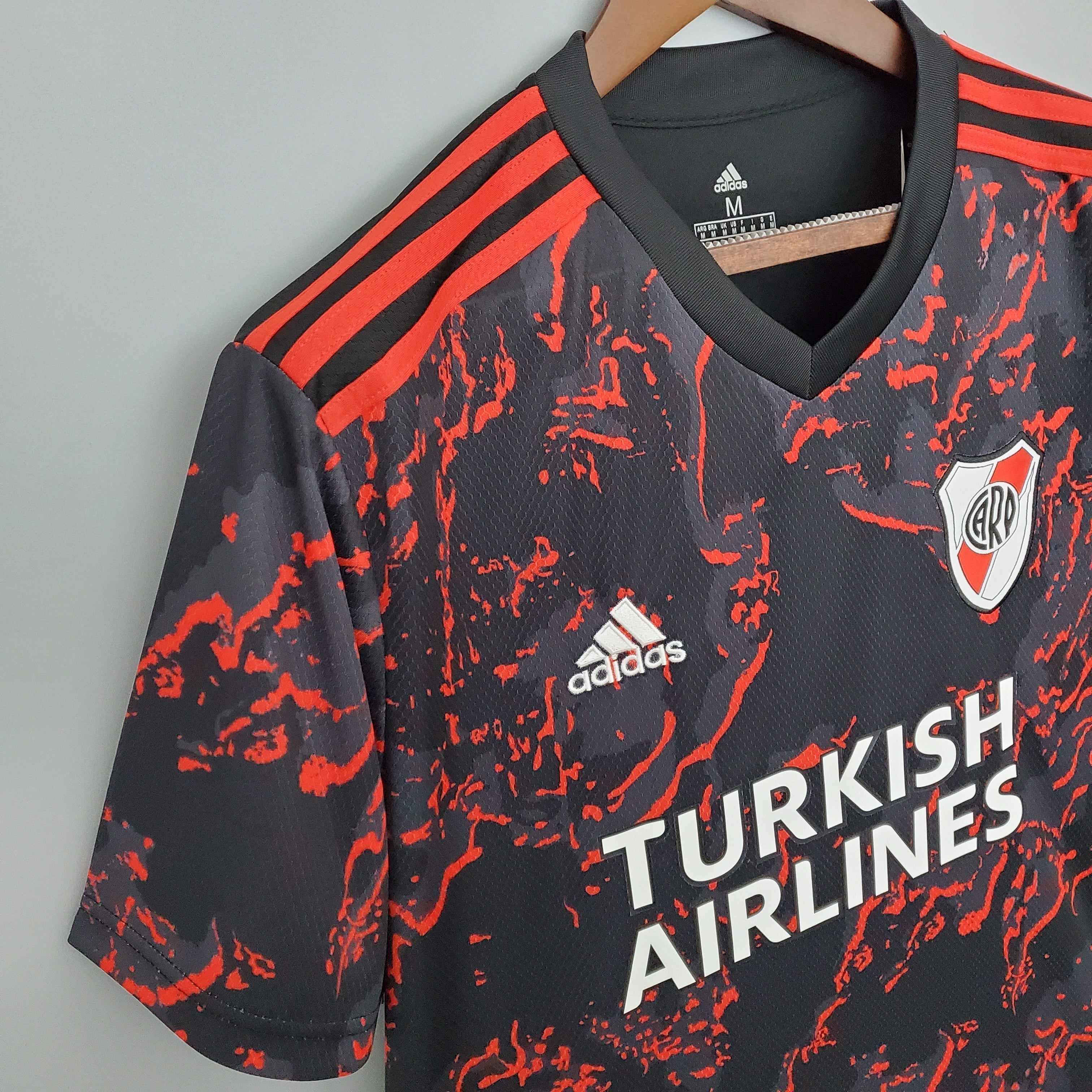 River Plate 2021/22 (Segunda equipación)