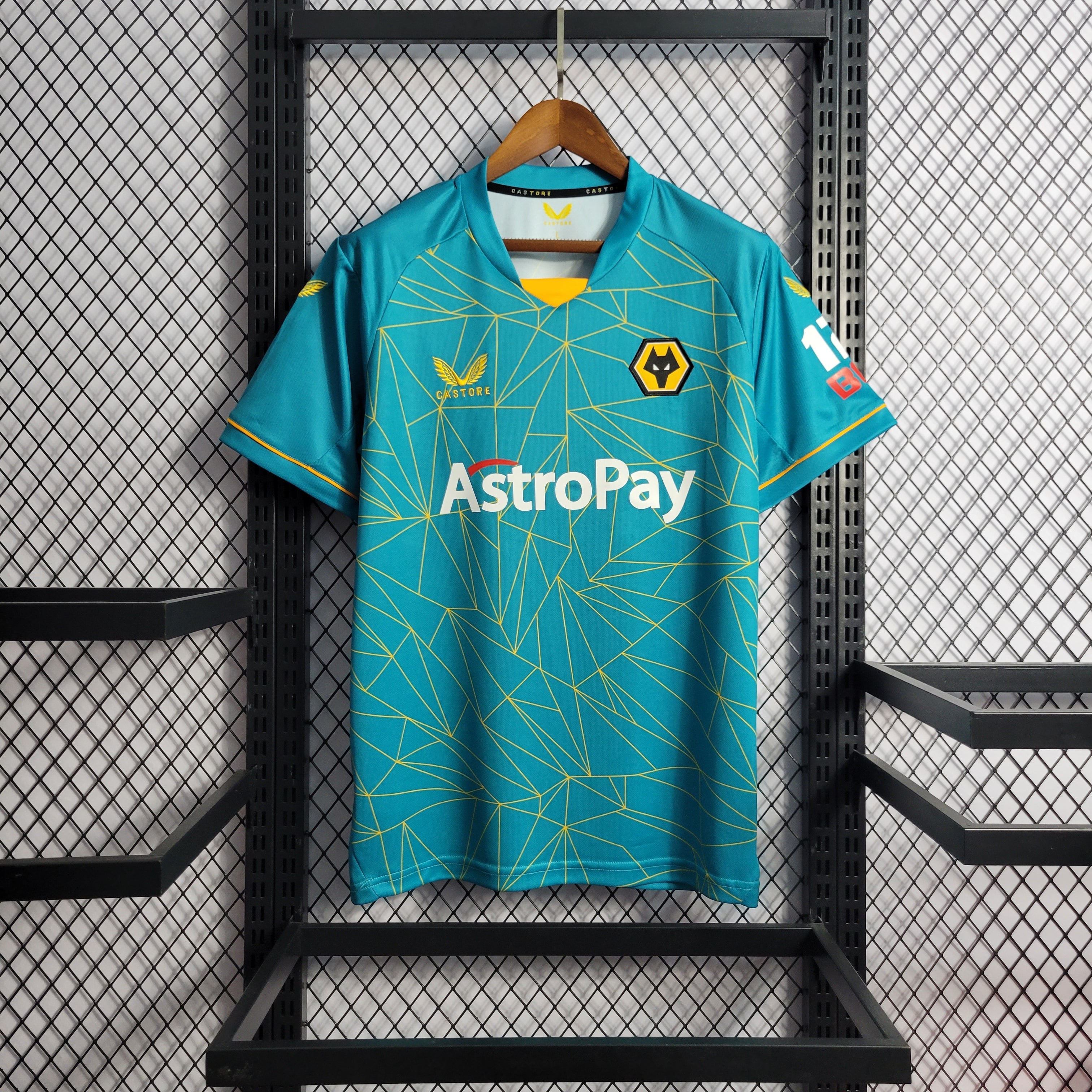 Wolverhampton 2022/23 (Segunda equipación)