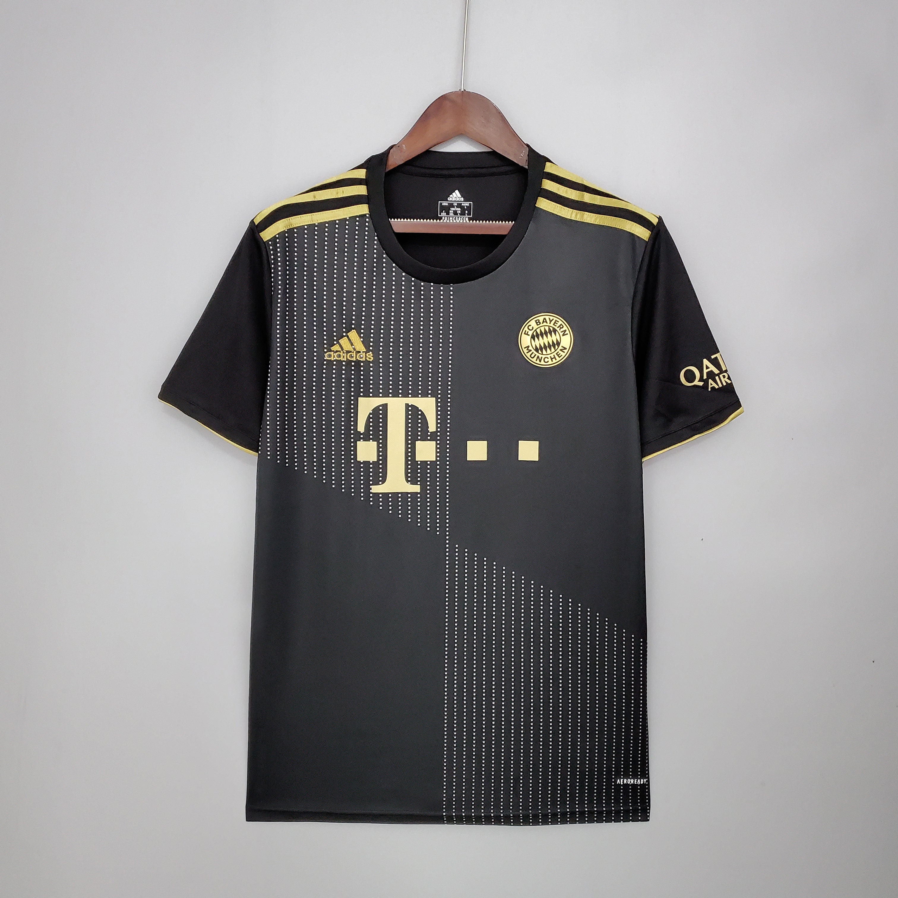 Bayern de Munich 2021/22 (Segunda equipación)