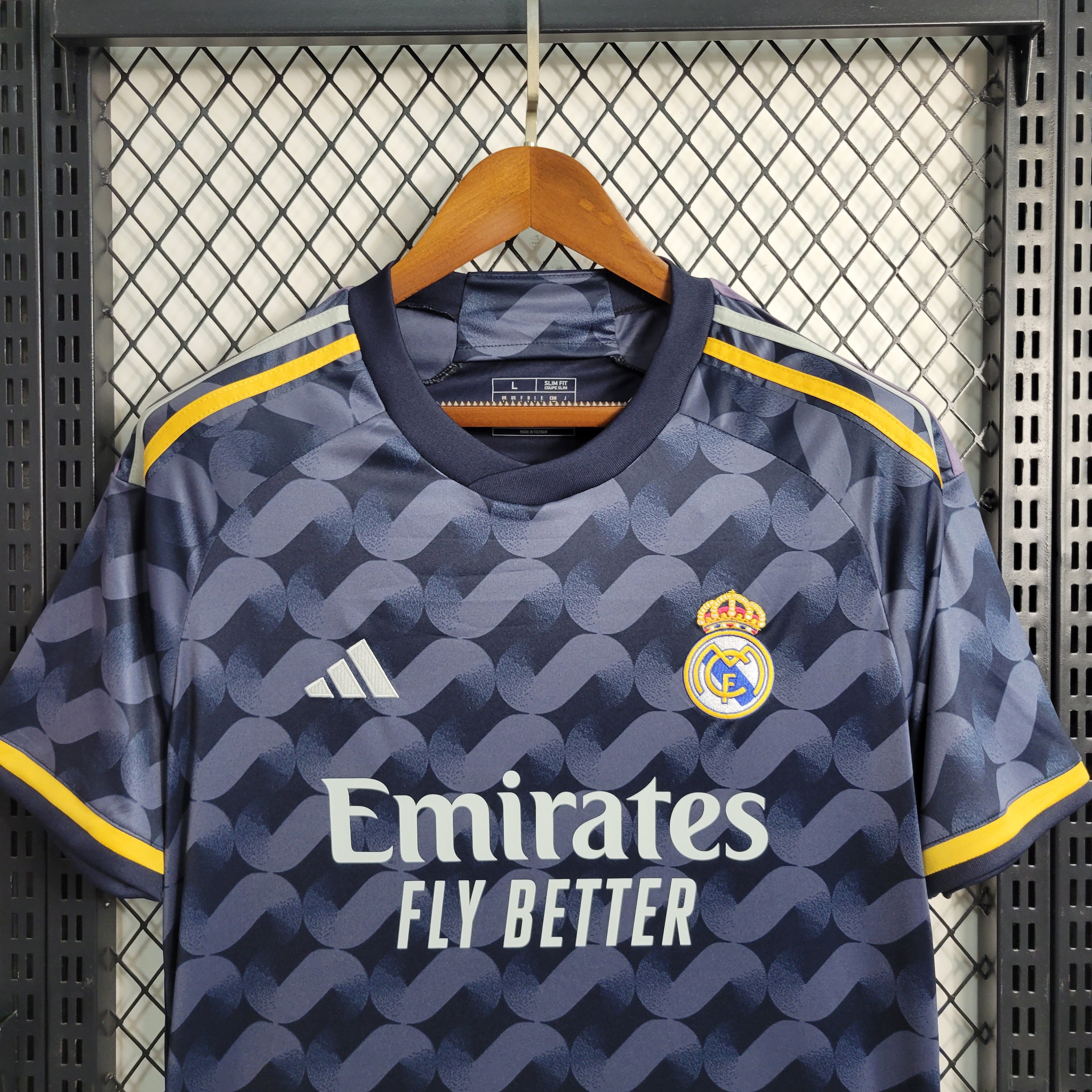 Real Madrid 2023/24 (Segunda equipación)
