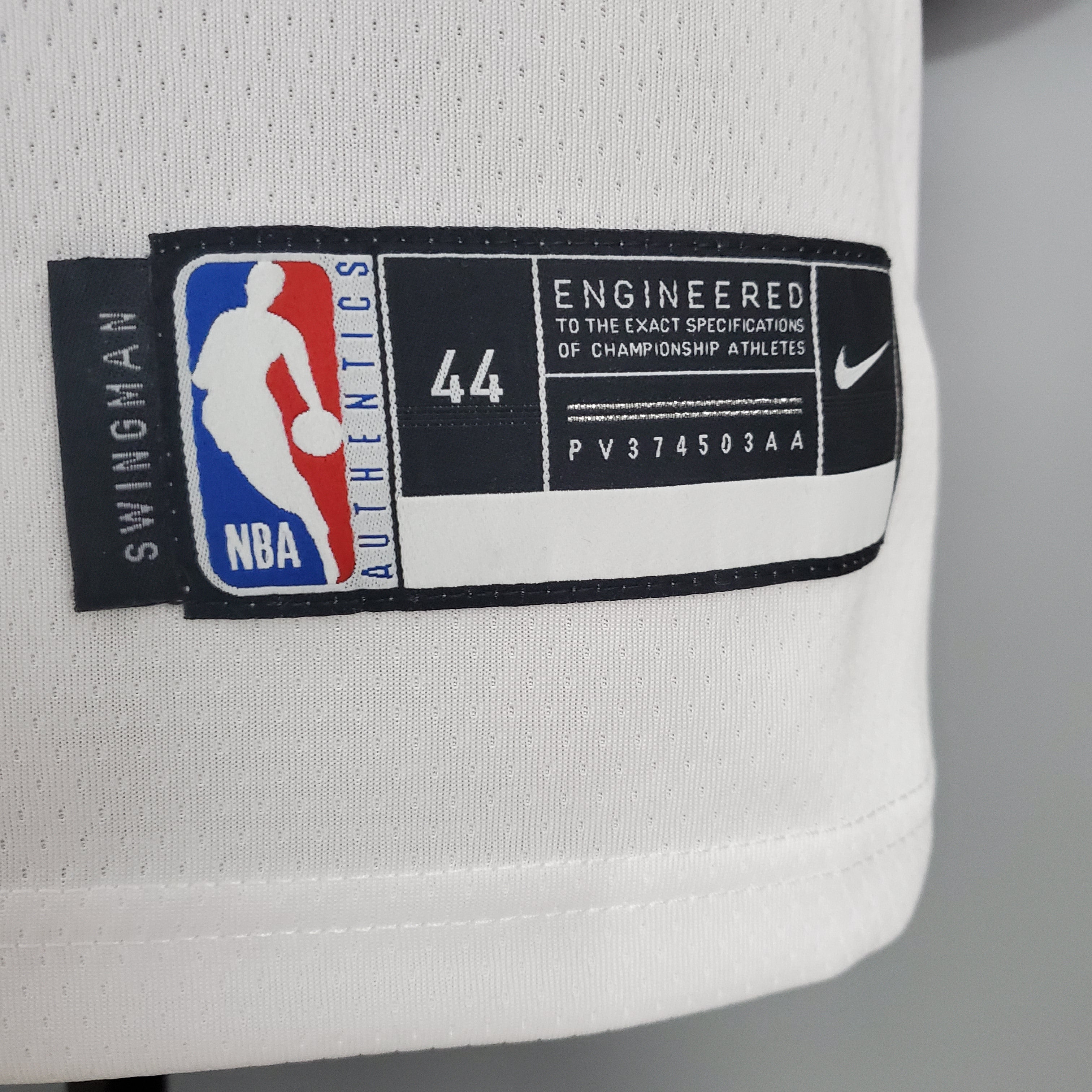 Boston Celtics (white platinum limited)