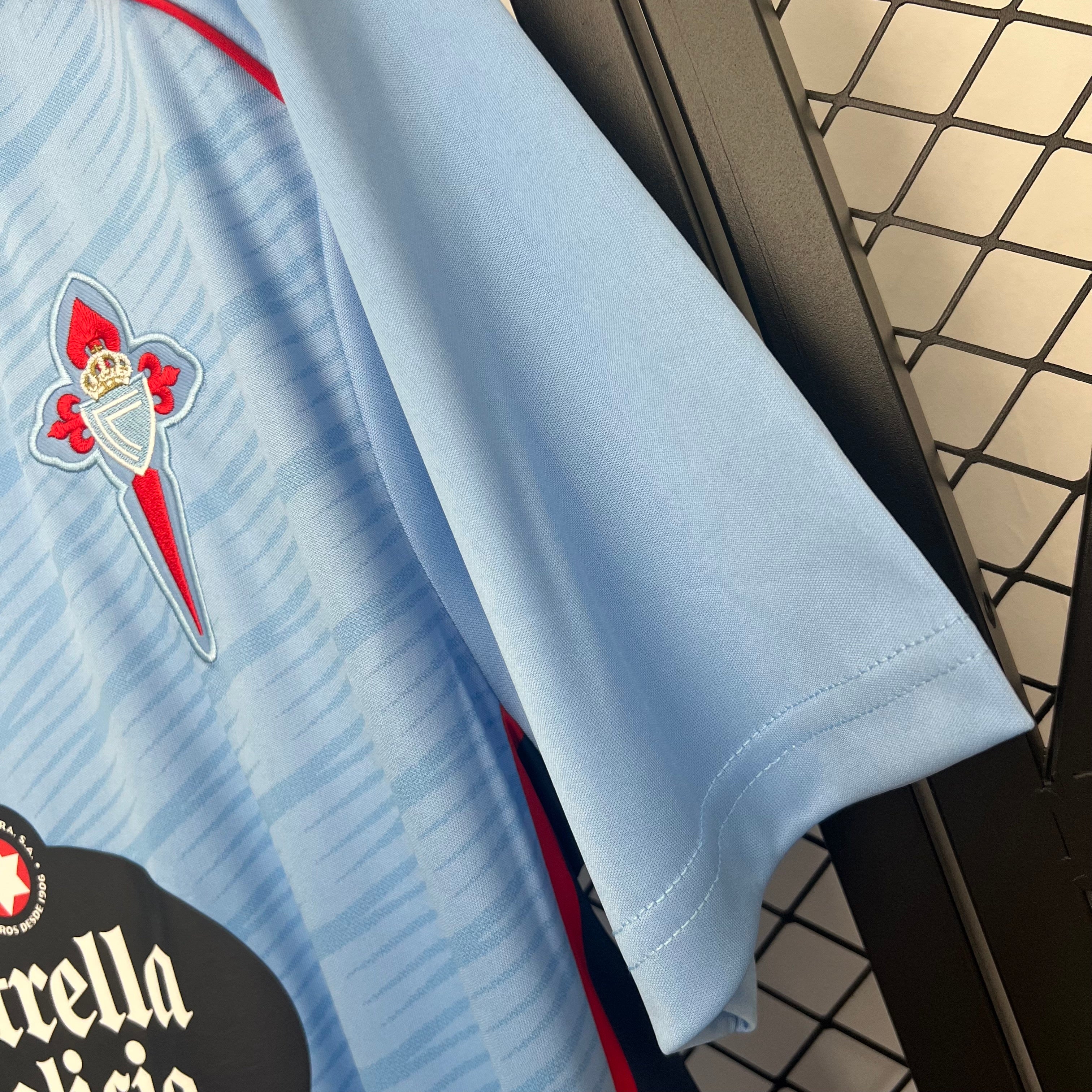 Celta de Vigo 2025/26 (Primera equipación)