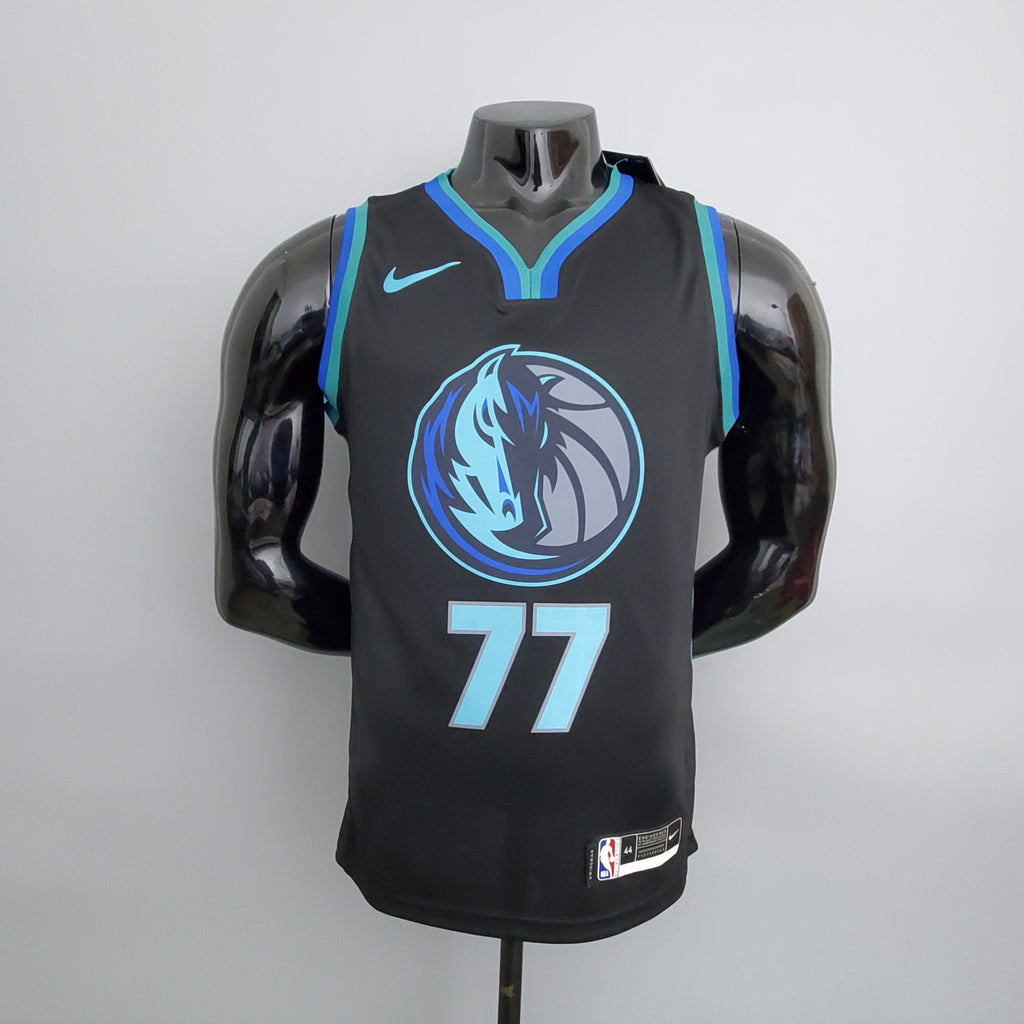 Dallas Maverick (big bull head black)